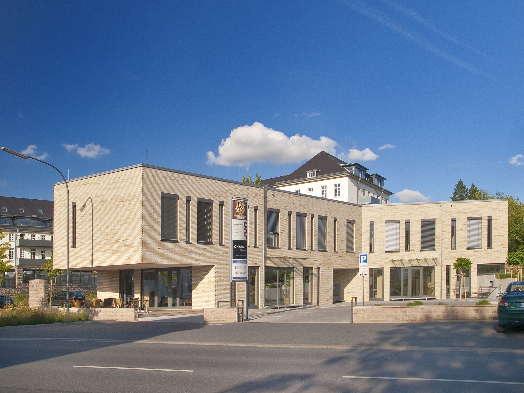 Neubau Bürogebäude mit Einzelhandel Würzburg